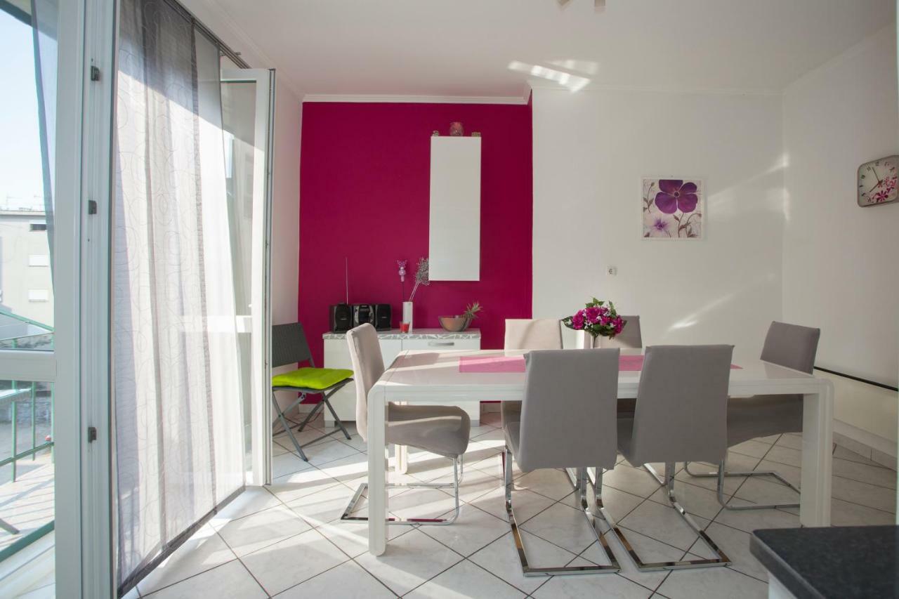 Apis Split Apartment Bagian luar foto