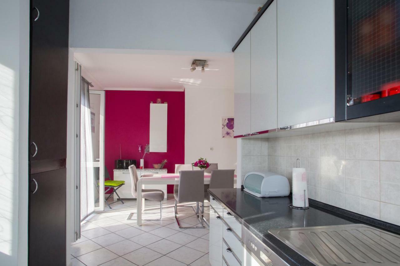 Apis Split Apartment Bagian luar foto