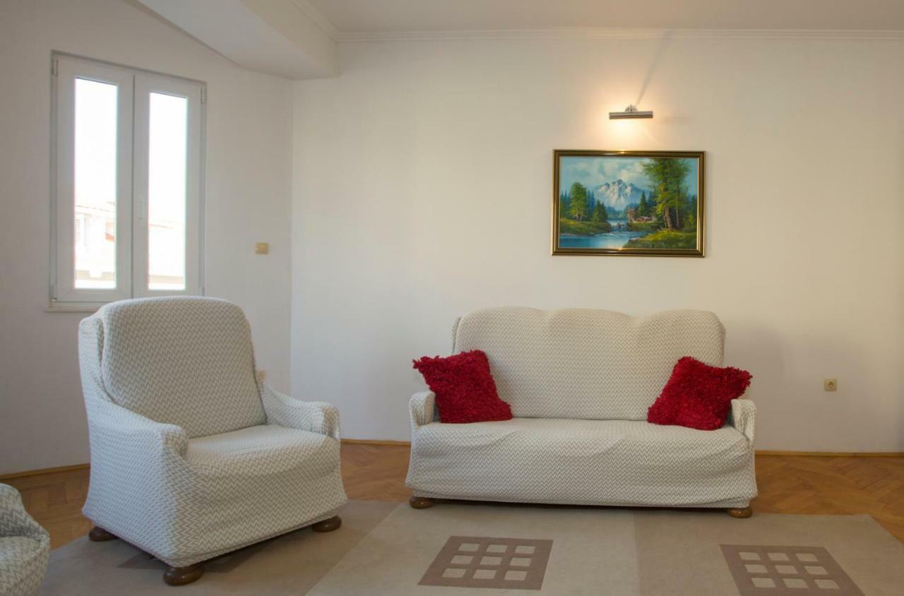 Apis Split Apartment Bagian luar foto
