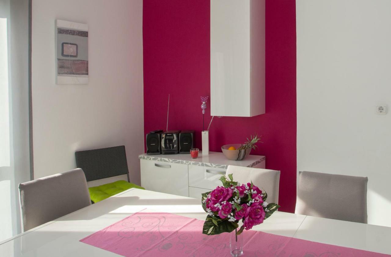 Apis Split Apartment Bagian luar foto